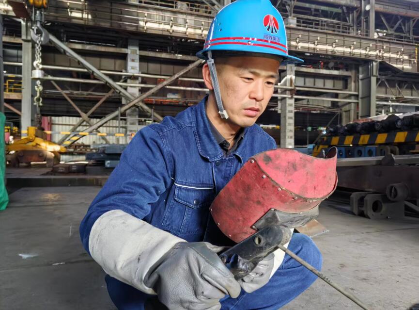 直擊檢修！高溫“烤”驗下的鋼鐵硬漢